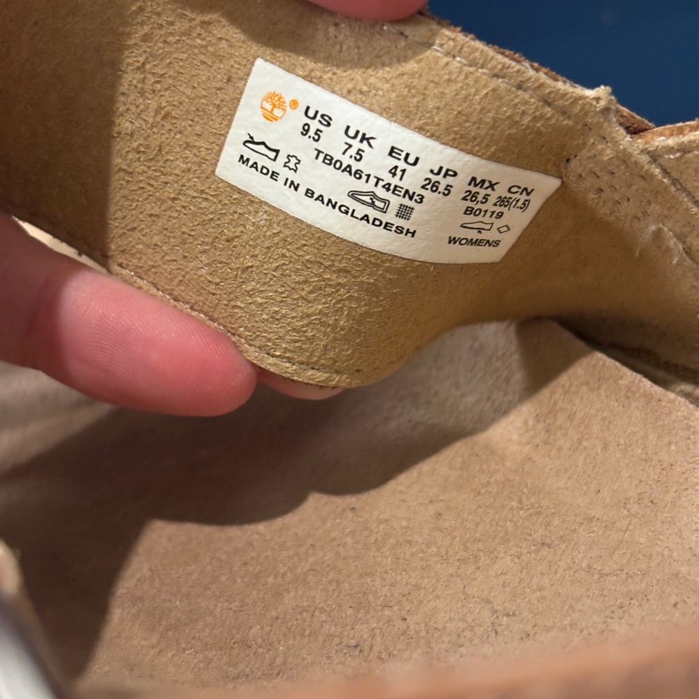 New n’Box Timberland W’s Sz 9.5 Clairemont Way CrsStrap Sandal Med Beige Nubuck - Picture 7 of 9